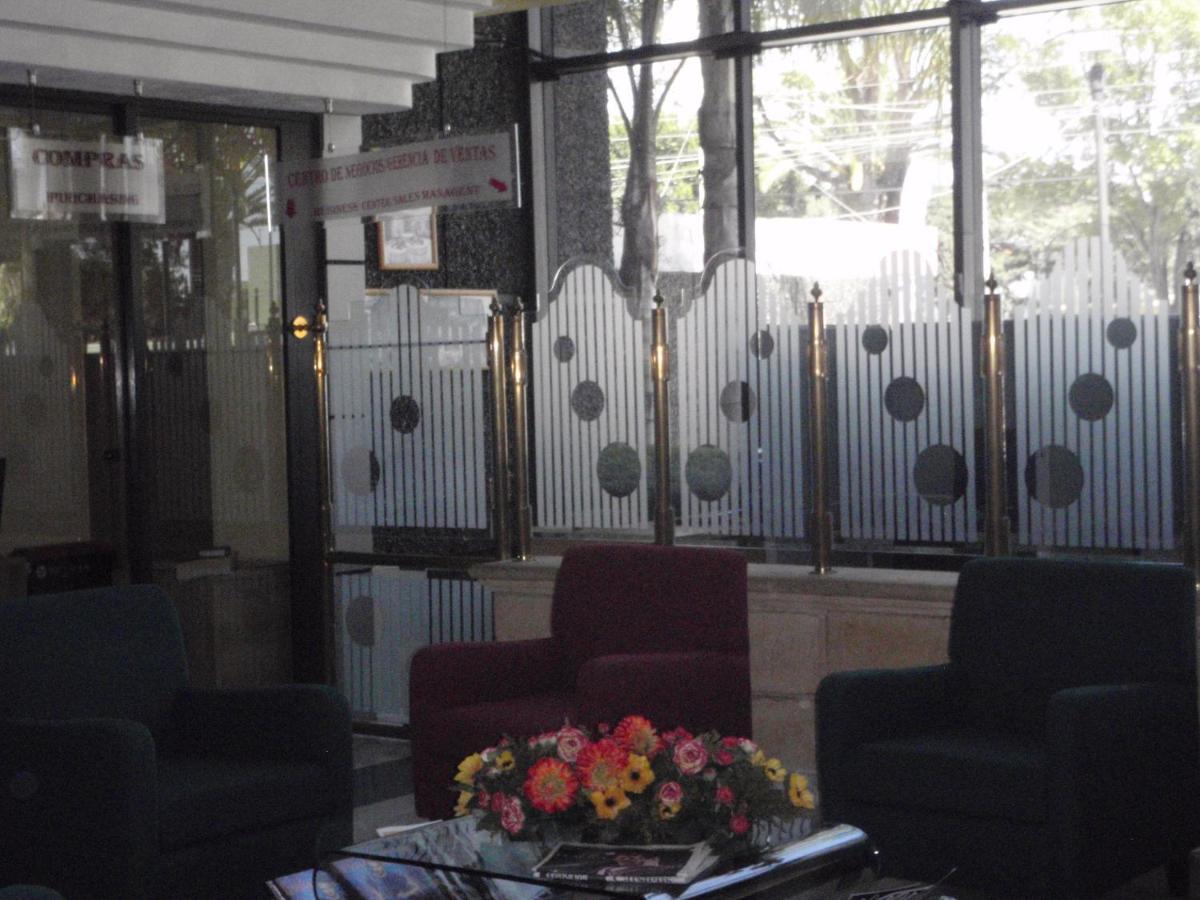 Hotel Plaza Las Fuentes Cuautlancingo Exterior photo